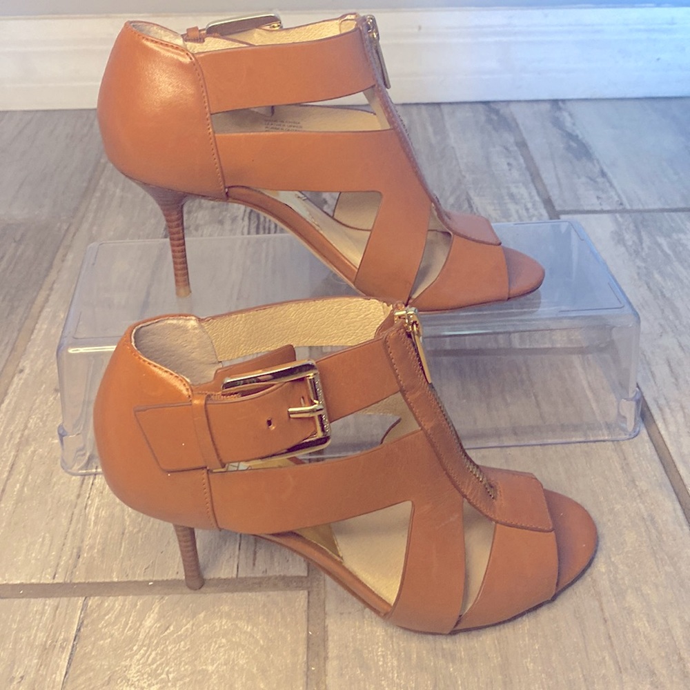 Michael Kors Berkley Platform Dress Sandals Cognac/Caramel Leather & Gold.